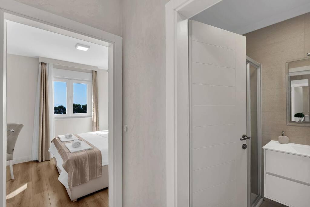 Apartment Hrvoje -Nur 50M Bis Zum Meer - Makarska Exklusiv Promajna Exteriér fotografie